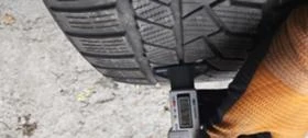 Гуми Зимни 255/40R20, снимка 4