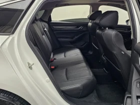 Honda Accord 2.0 Hybrid Touring, снимка 12