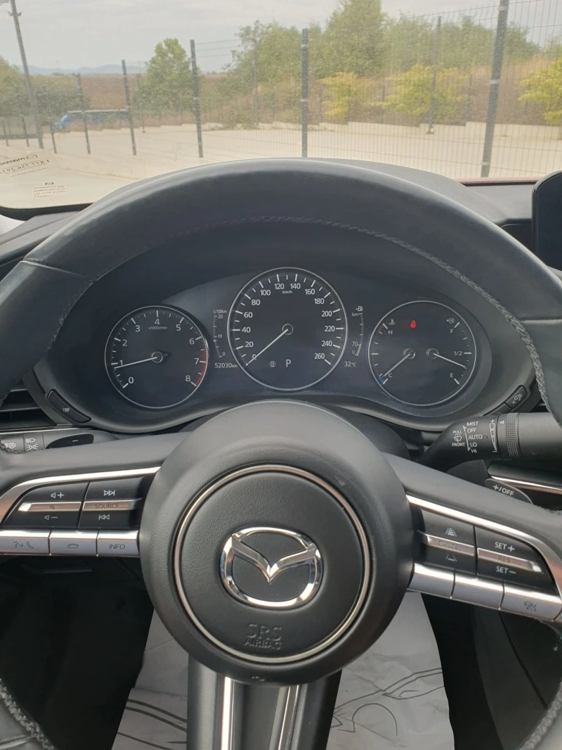 Mazda 3 SKYACTIV-X 4x4 Automatic, снимка 11 - Автомобили и джипове - 42190182