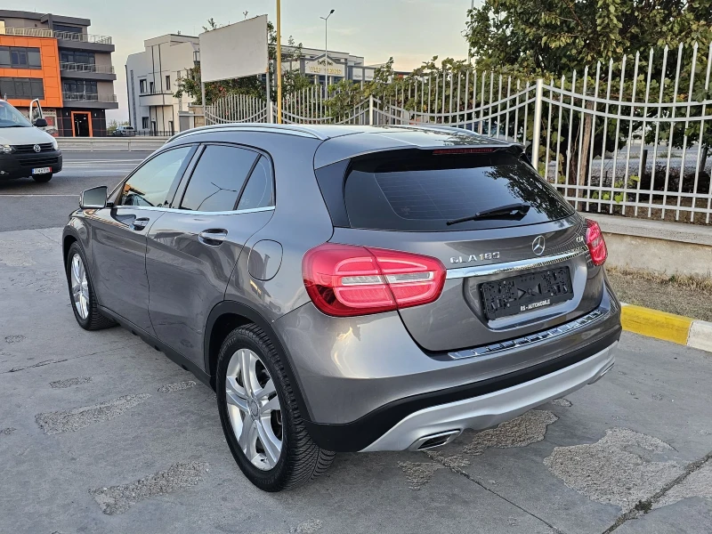 Mercedes-Benz GLA 180, снимка 4 - Автомобили и джипове - 47454555