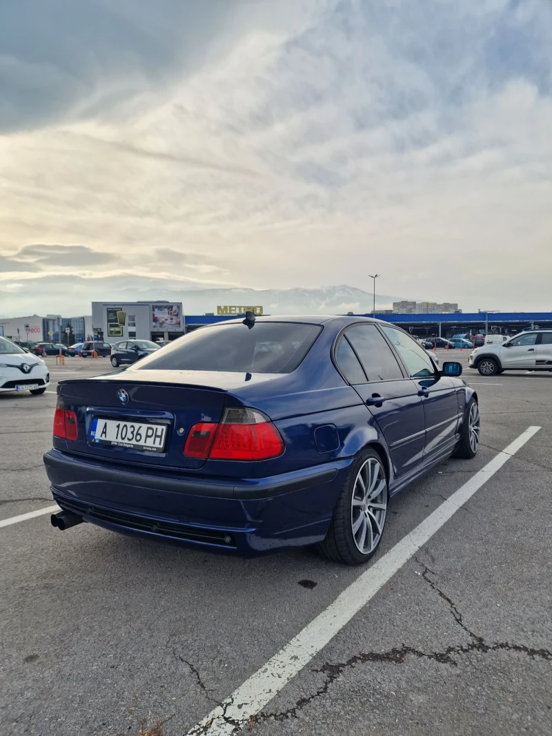 BMW 330, снимка 6 - Автомобили и джипове - 48346181