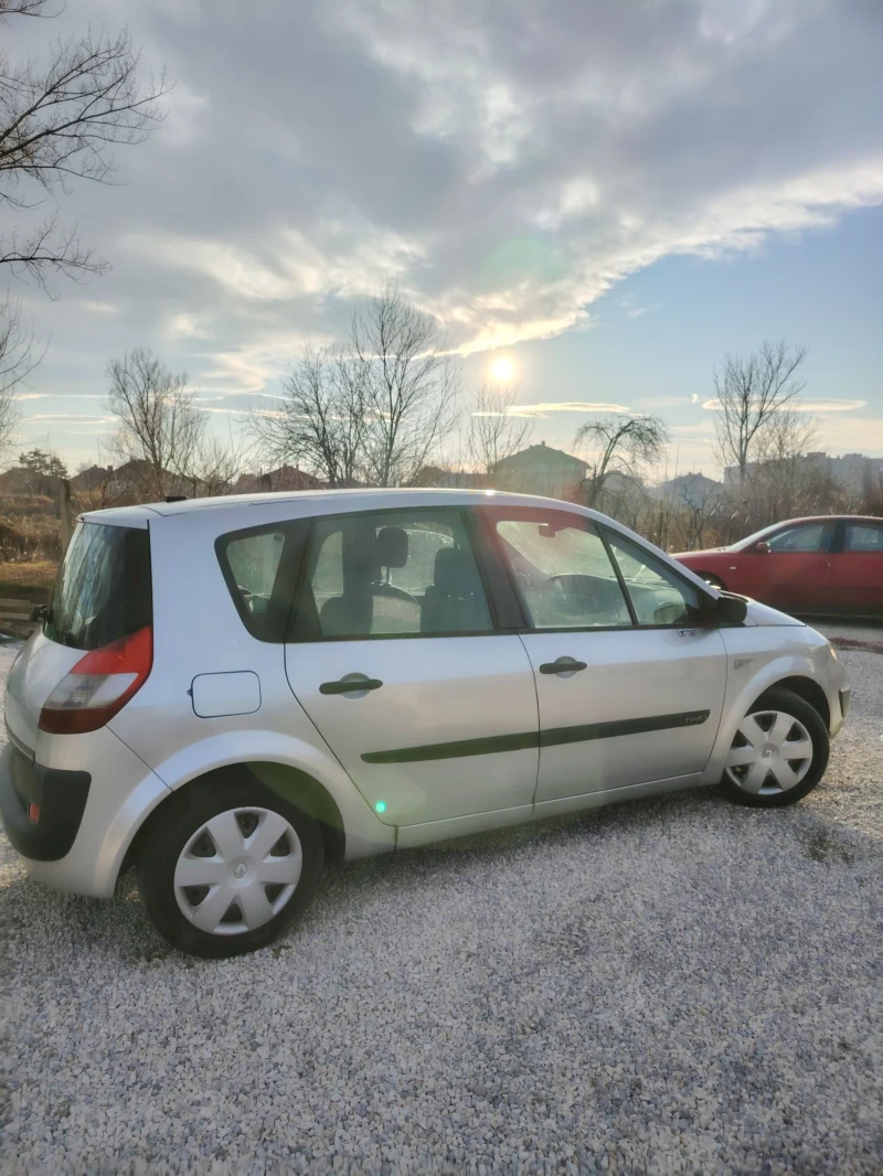 Renault Scenic 1.9 dci, снимка 4 - Автомобили и джипове - 48939352