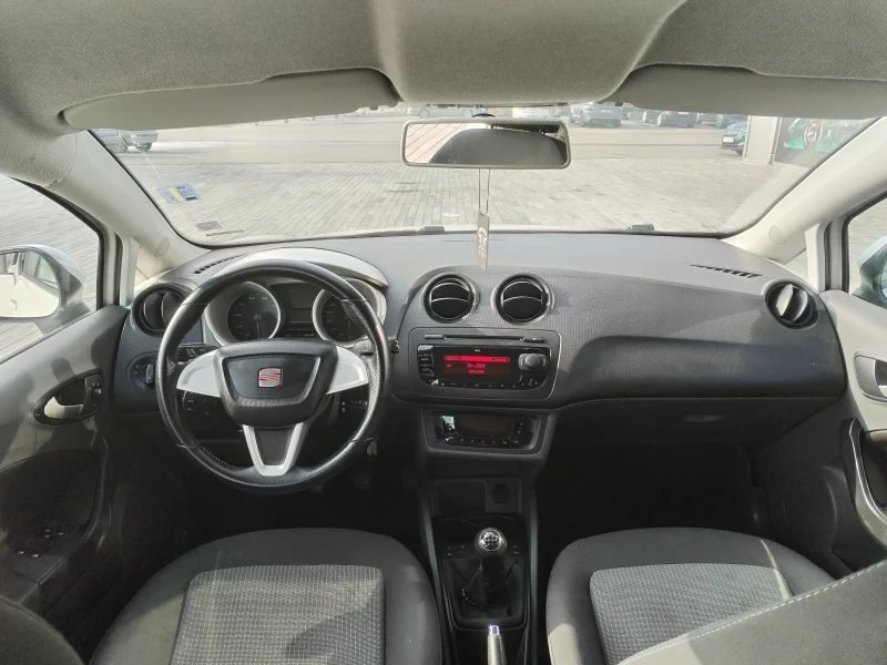 Seat Ibiza 1.4 газ/бензин, снимка 3 - Автомобили и джипове - 49289496