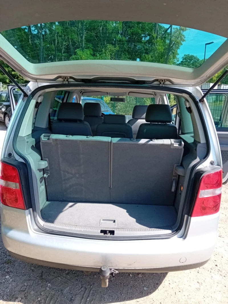 VW Touran, снимка 2 - Автомобили и джипове - 51845827