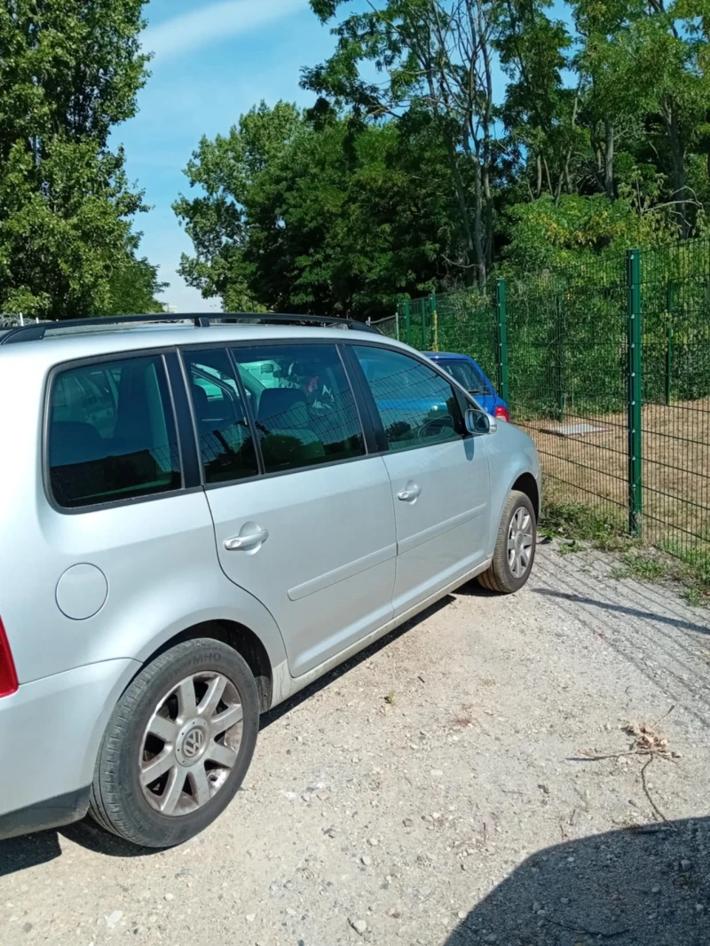 VW Touran, снимка 8 - Автомобили и джипове - 51845827