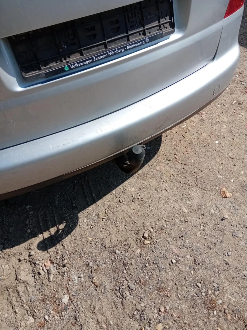 VW Touran, снимка 13 - Автомобили и джипове - 51845827