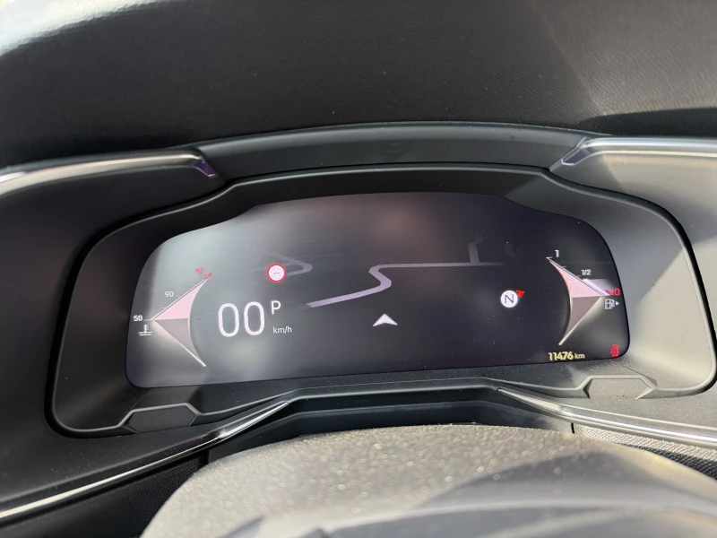 DS DS 7 11, 000км = 1.5HDi-131ps EAT8 2023г. , снимка 7 - Автомобили и джипове - 53101006