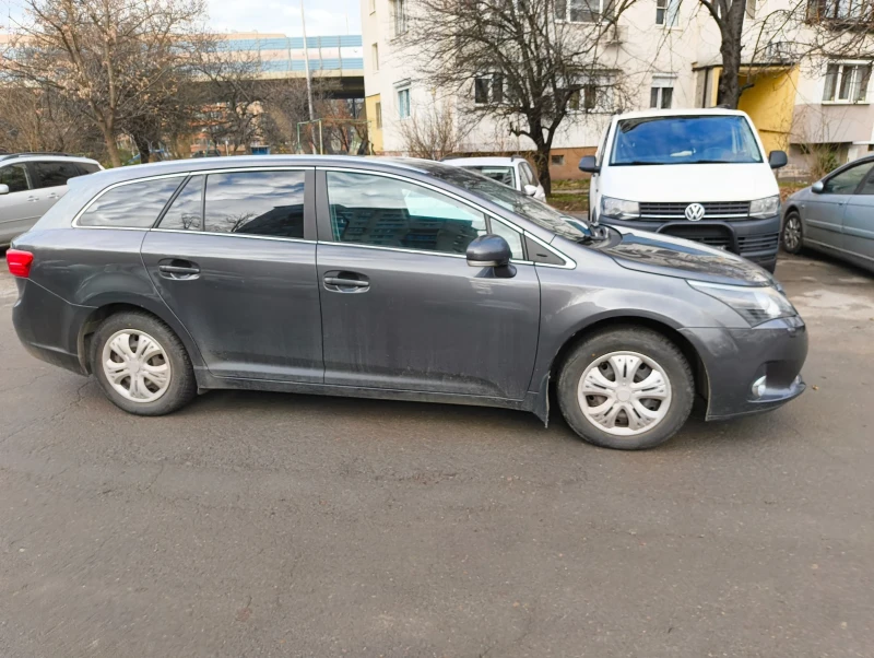 Toyota Avensis Т27, снимка 2 - Автомобили и джипове - 53119074