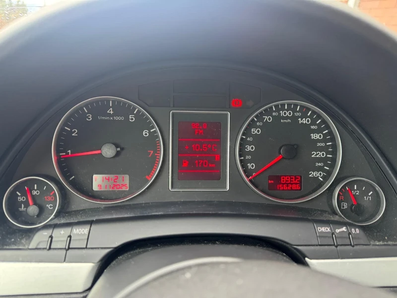 Audi A4 157 000km 1.8T 4x4 S-Line+ Manual Swiss, снимка 7 - Автомобили и джипове - 53144164