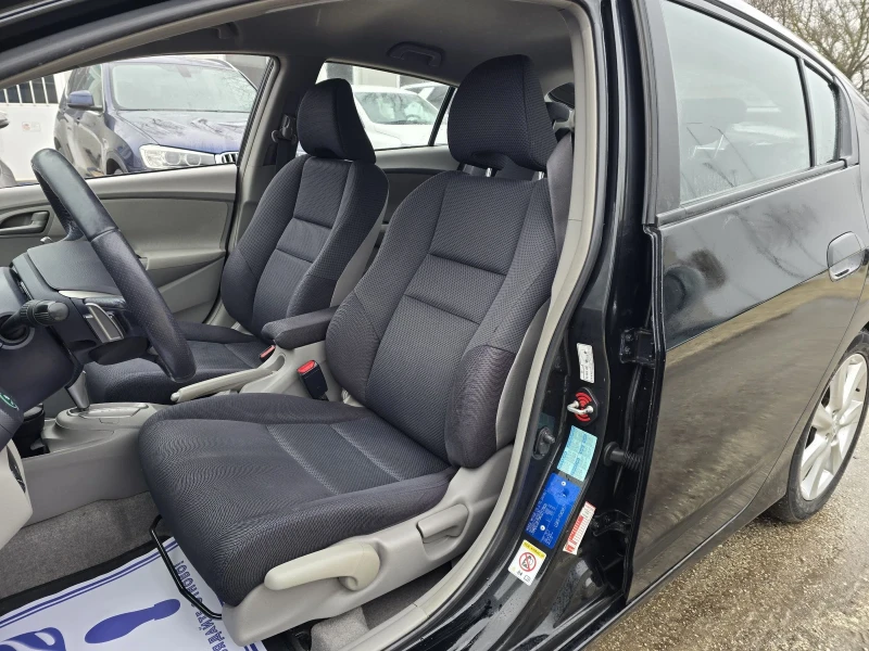 Honda Insight 1.3 Elegance 88к.с хибрид , снимка 9 - Автомобили и джипове - 53390273