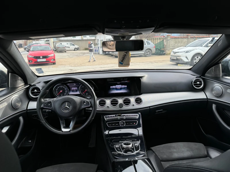 Mercedes-Benz E 200 АМГ-Пакет, снимка 6 - Автомобили и джипове - 53393715