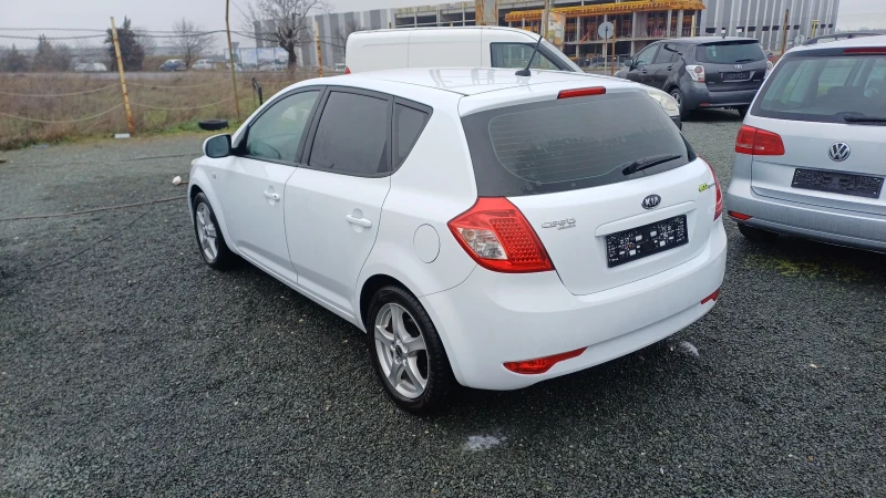 Kia Ceed 1.4 90 к.с Верига мотор., снимка 3 - Автомобили и джипове - 53416377