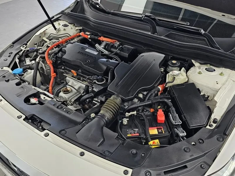 Honda Accord 2.0 Hybrid Touring, снимка 6 - Автомобили и джипове - 56160910