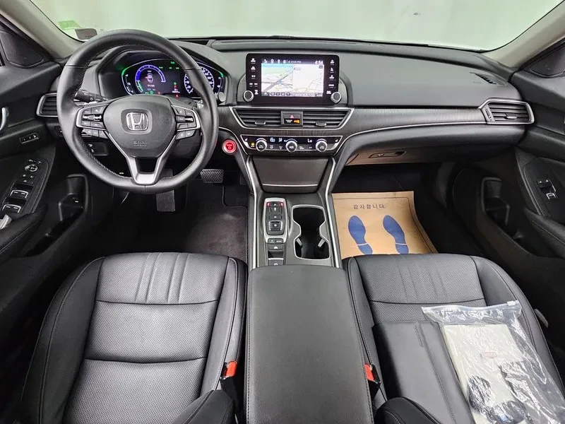 Honda Accord 2.0 Hybrid Touring, снимка 7 - Автомобили и джипове - 56160910