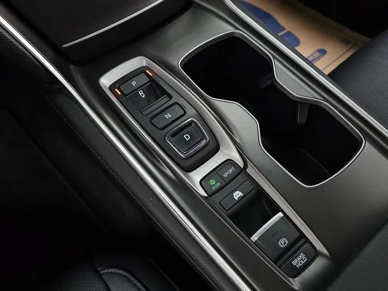Honda Accord 2.0 Hybrid Touring, снимка 9 - Автомобили и джипове - 56160910