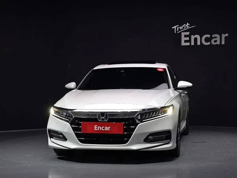 Honda Accord 2.0 Hybrid Touring, снимка 3 - Автомобили и джипове - 56160910