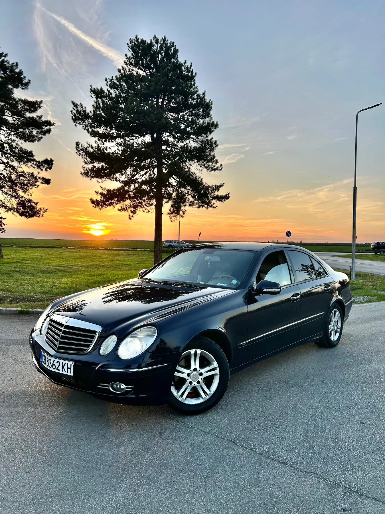 Mercedes-Benz E 220, снимка 1