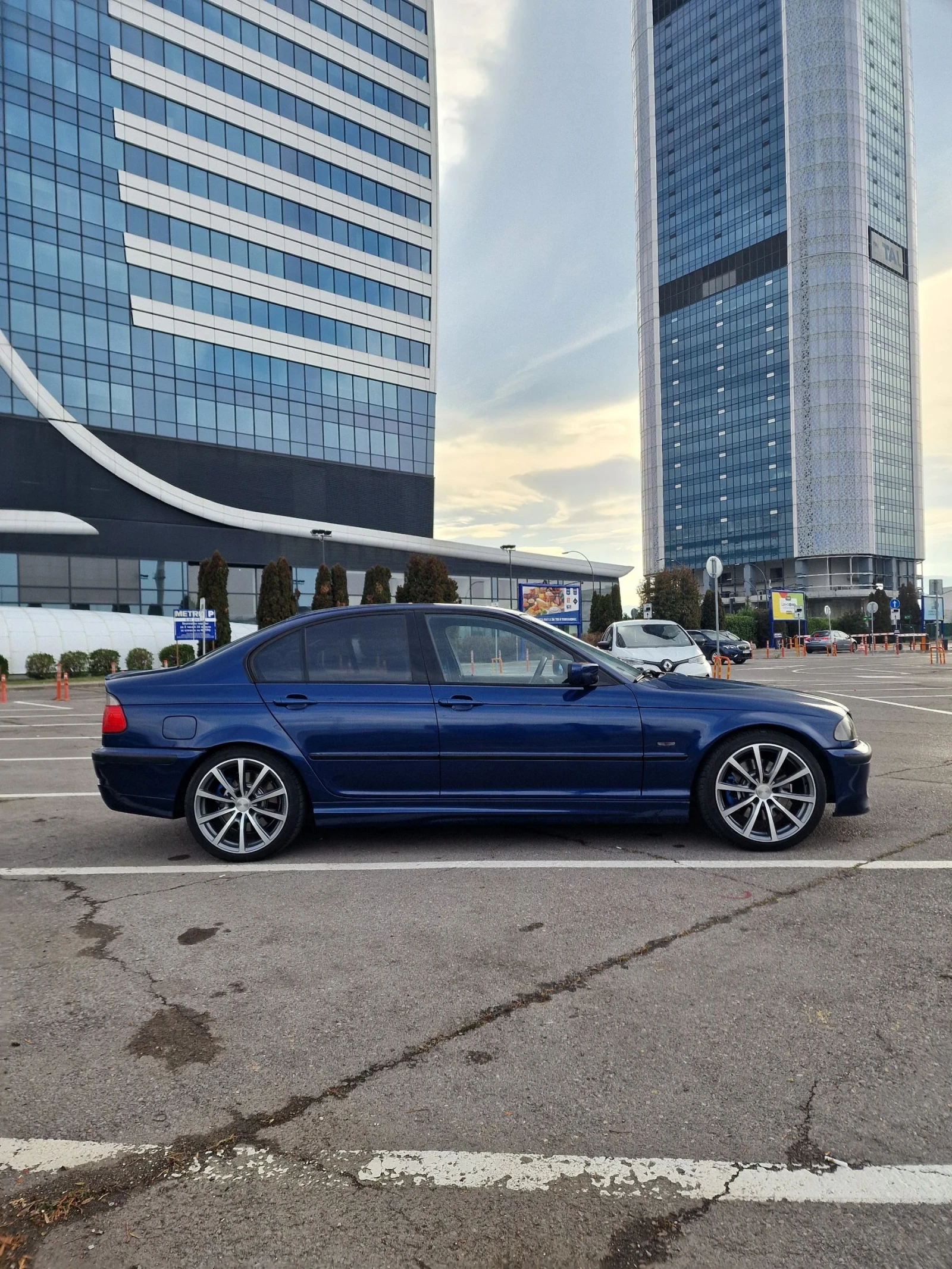 BMW 330  - изображение 2
