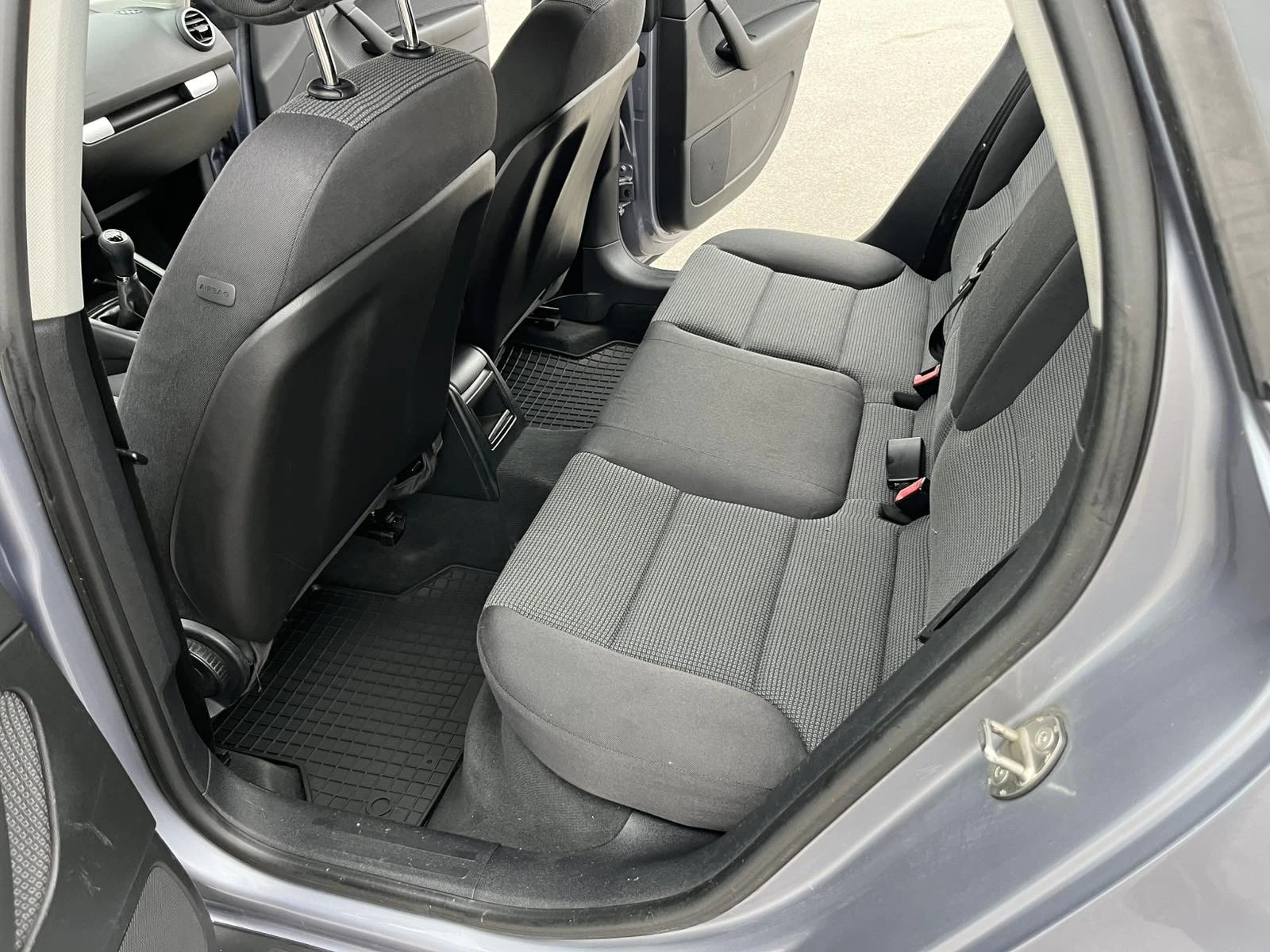 Audi A3 1.9TDI 105кс SPORTBAG КЛИМАТРОНИК - изображение 9