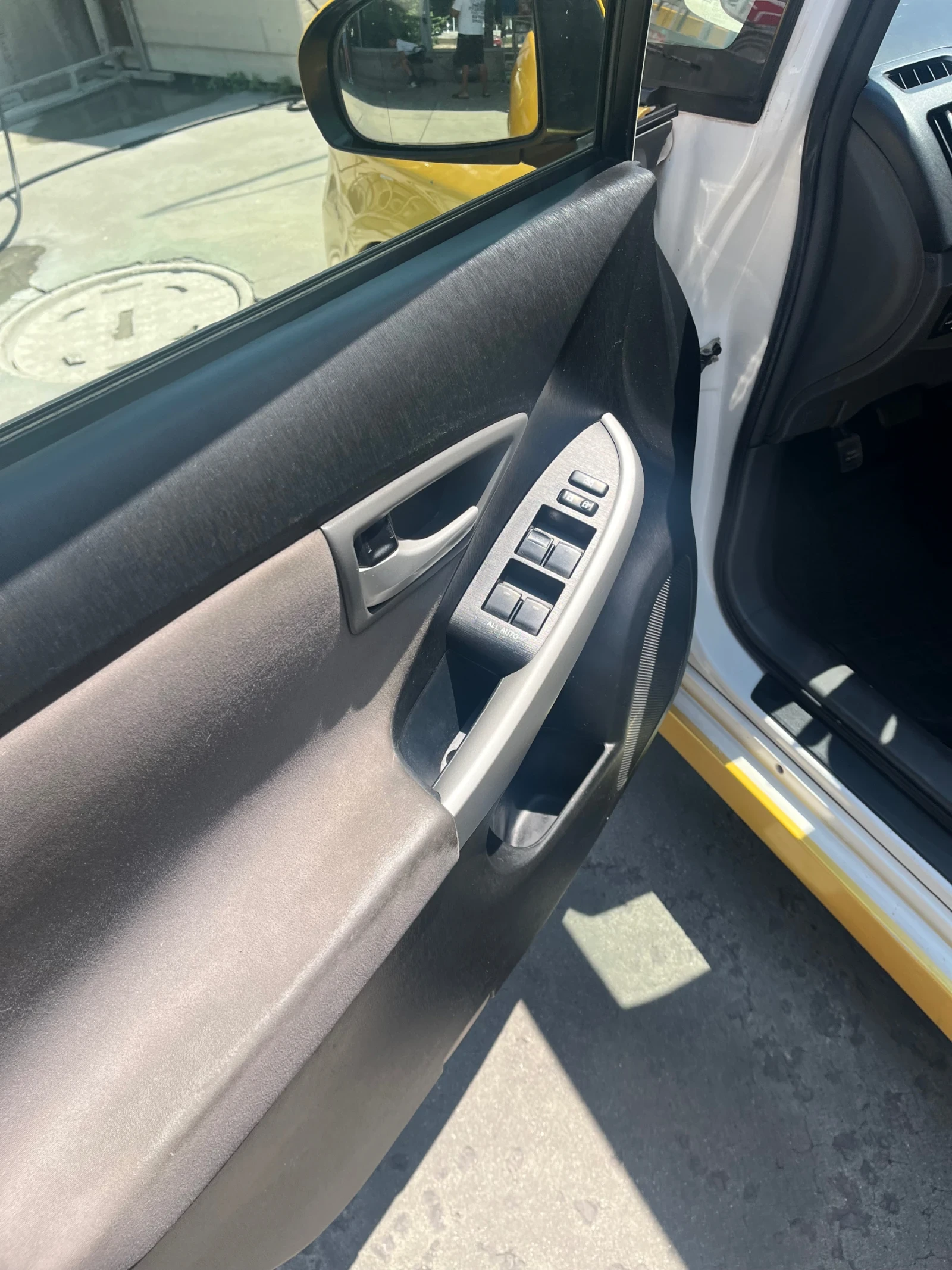 Toyota Prius 1.8 Hybrid  | Mobile.bg � ����������� 12