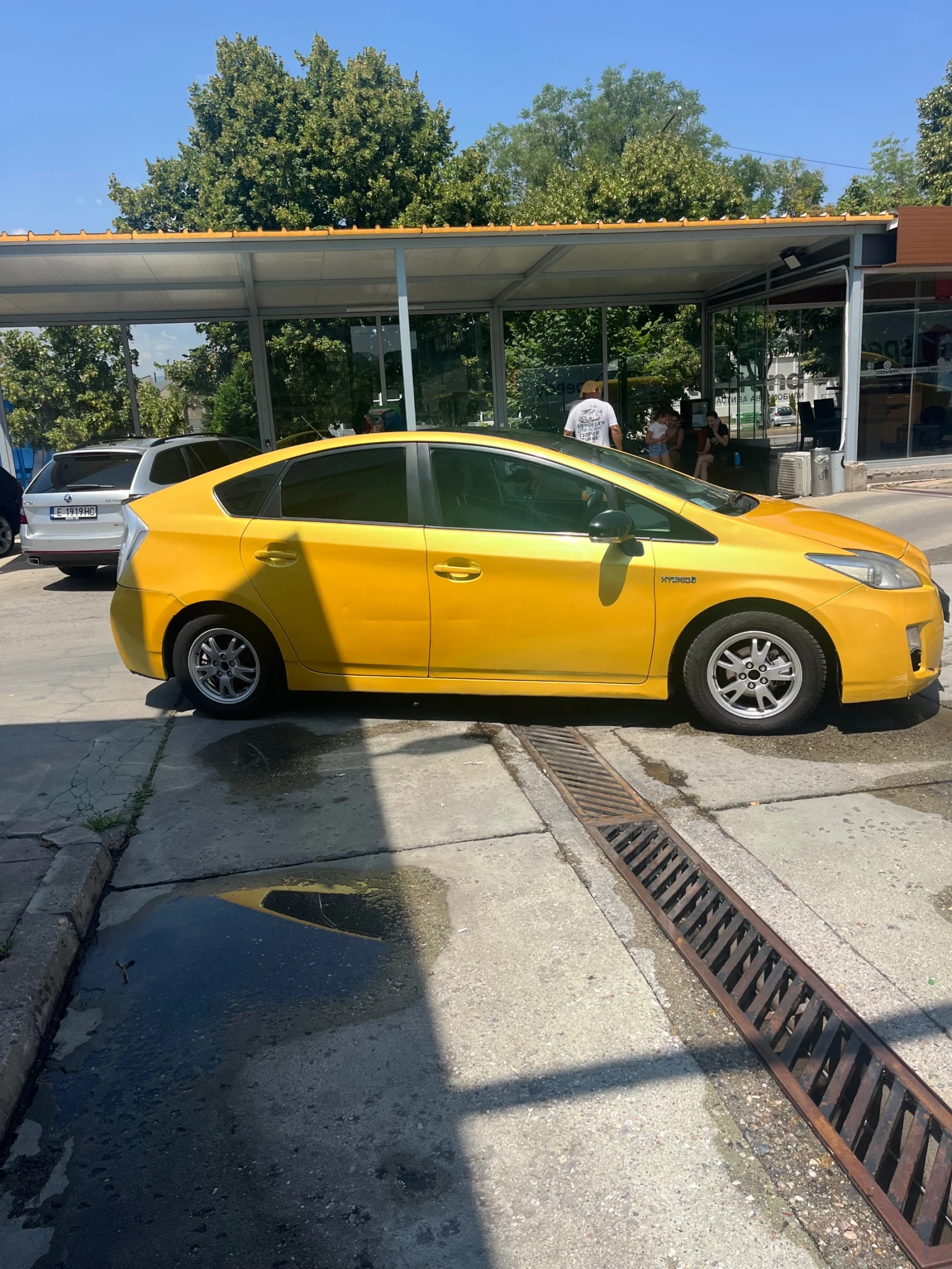 Toyota Prius 1.8 Hybrid  | Mobile.bg � ����������� 4