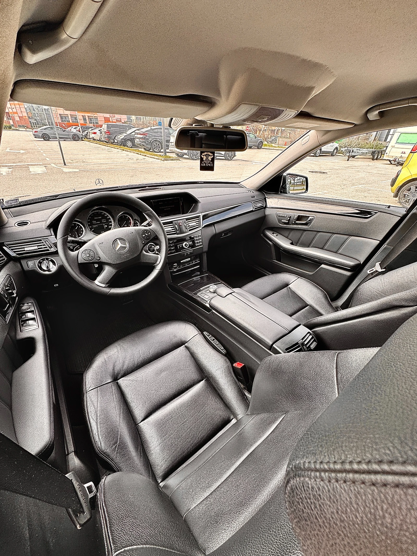 Mercedes-Benz E 350  - изображение 7