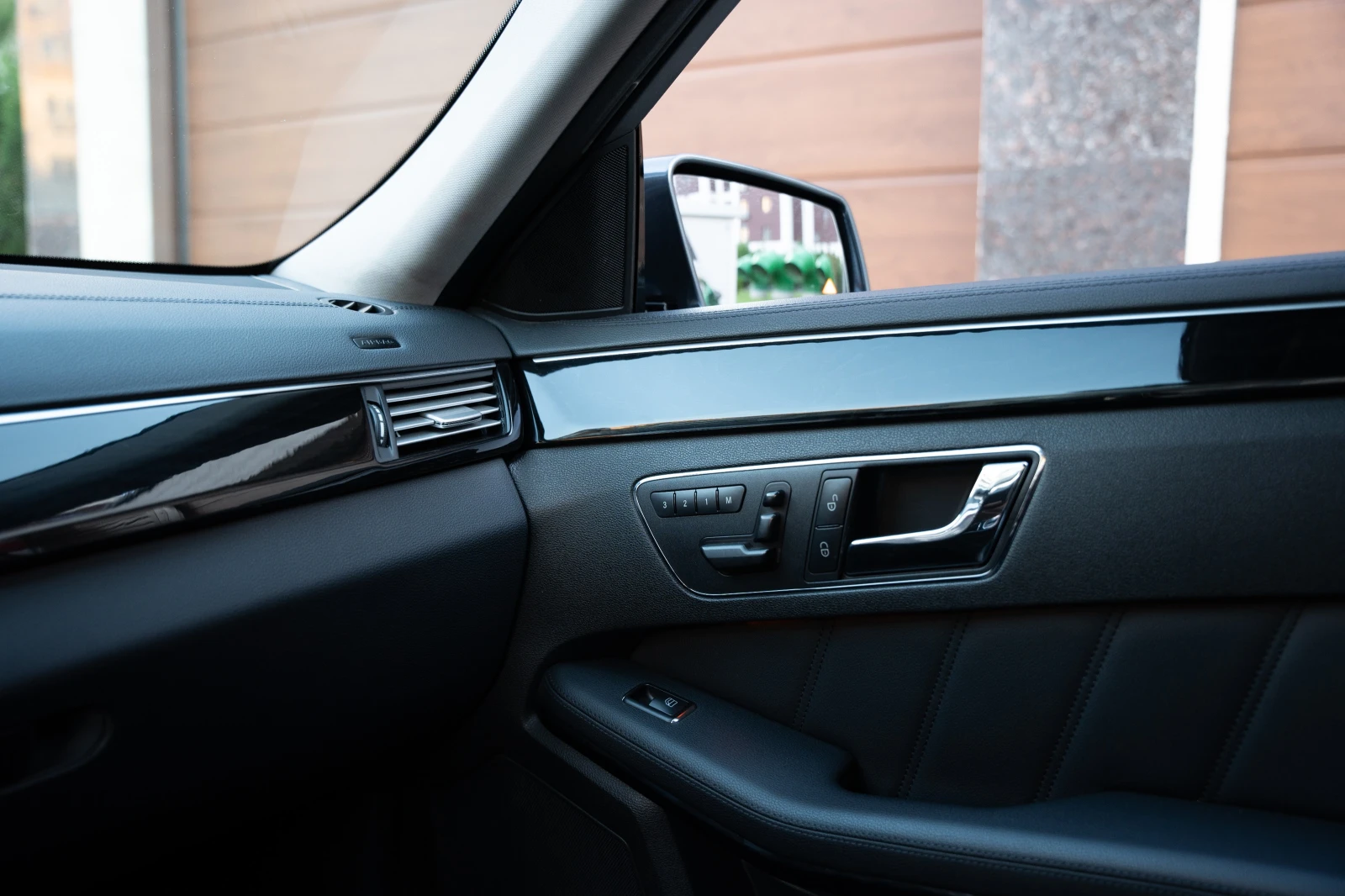 Mercedes-Benz E 350  - изображение 10