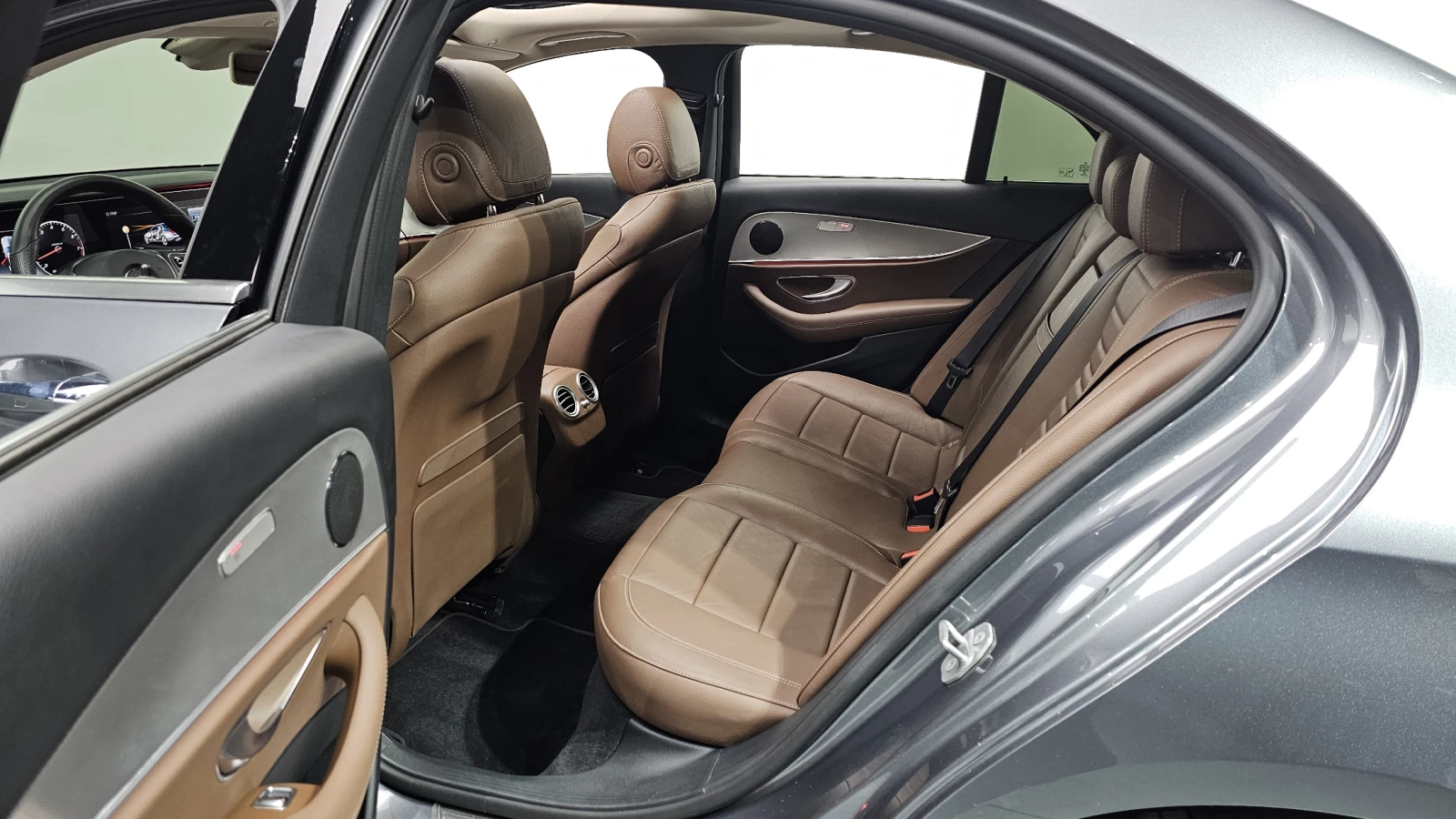 Mercedes-Benz E 300 AMG LINE autogeorge.com | Mobile.bg � ����������� 17