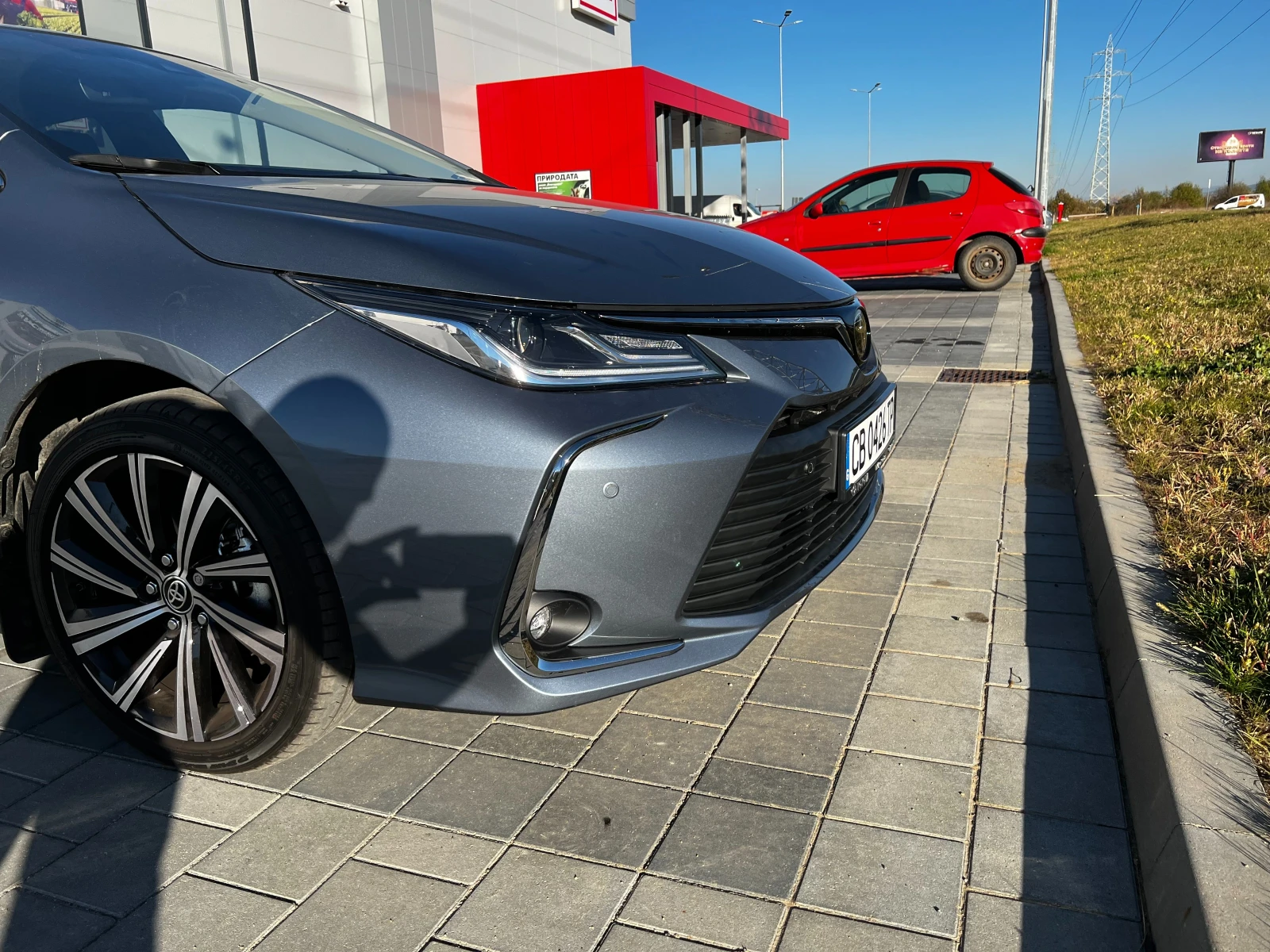 Toyota Corolla Executive Plus MY22 - изображение 8