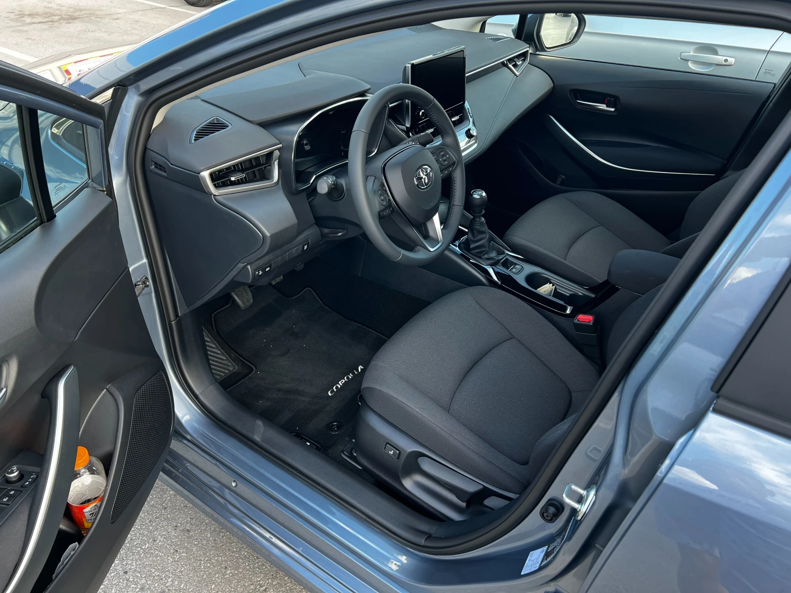 Toyota Corolla Executive Plus MY22 - изображение 9