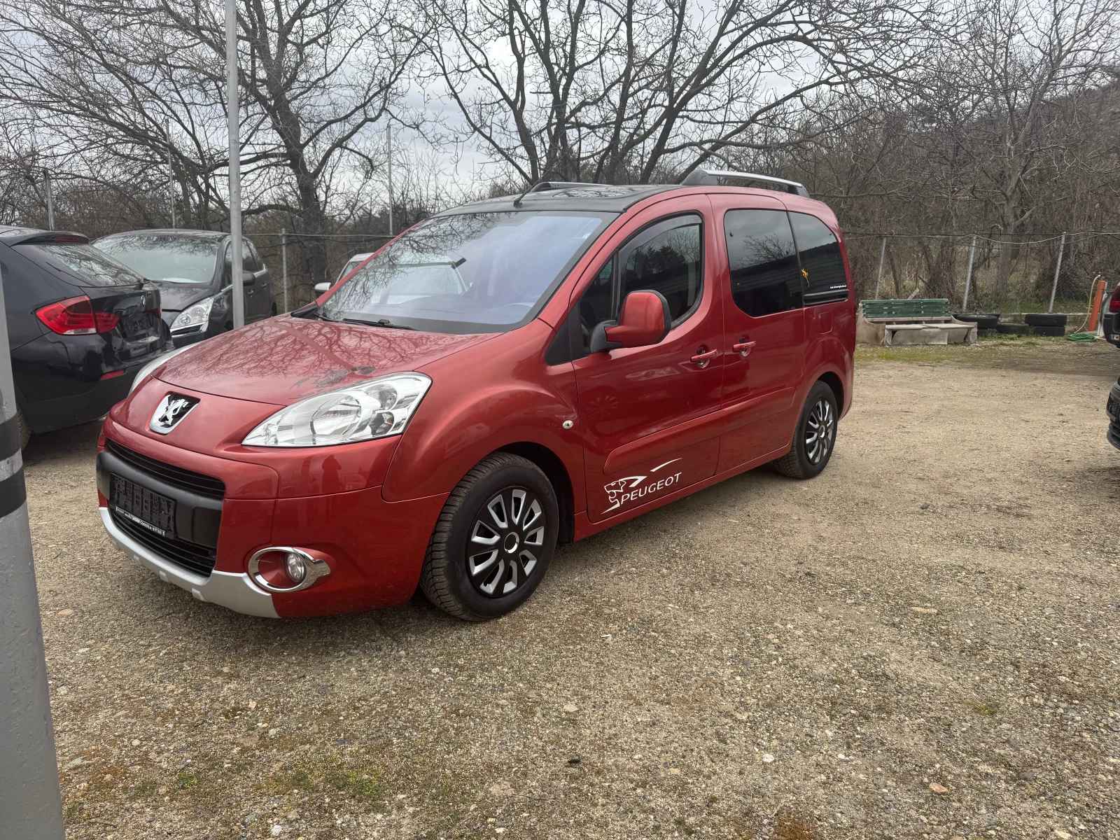 Peugeot Partner 1.6HDI Tepee, снимка 9 - Автомобили и джипове - 54001149