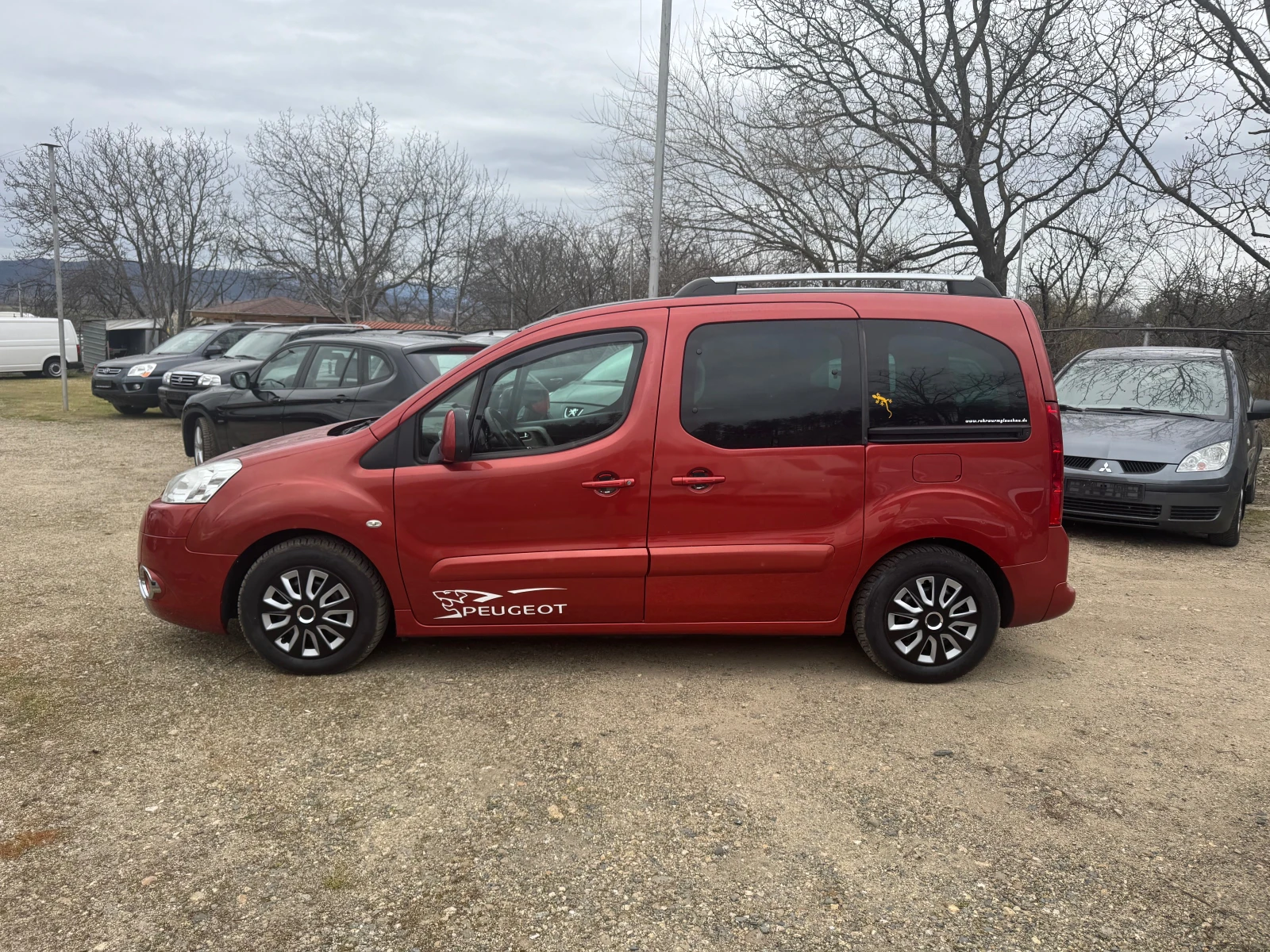 Peugeot Partner 1.6HDI Tepee, снимка 7 - Автомобили и джипове - 54001149