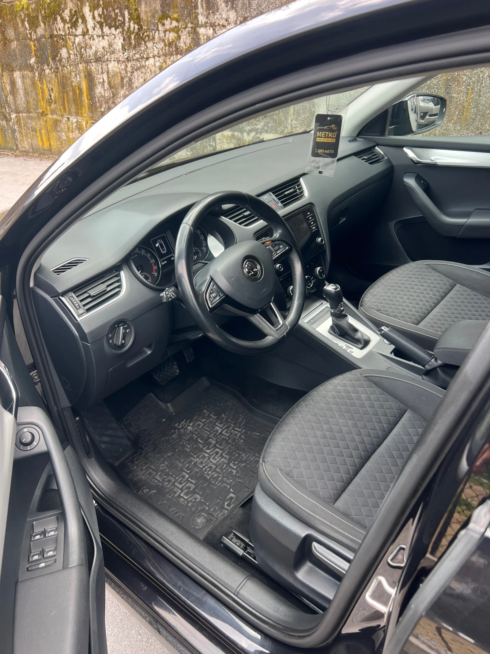 Skoda Octavia 1.6 TDI DSG, снимка 7 - Автомобили и джипове - 54183646