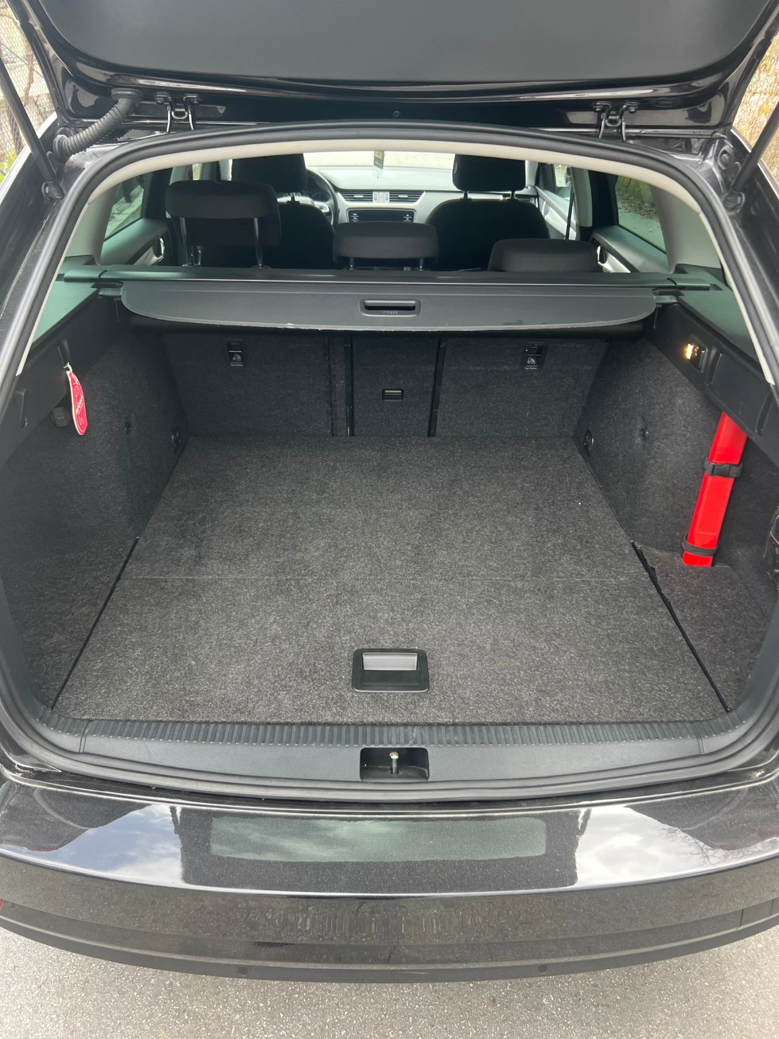 Skoda Octavia 1.6 TDI DSG, снимка 11 - Автомобили и джипове - 54183646