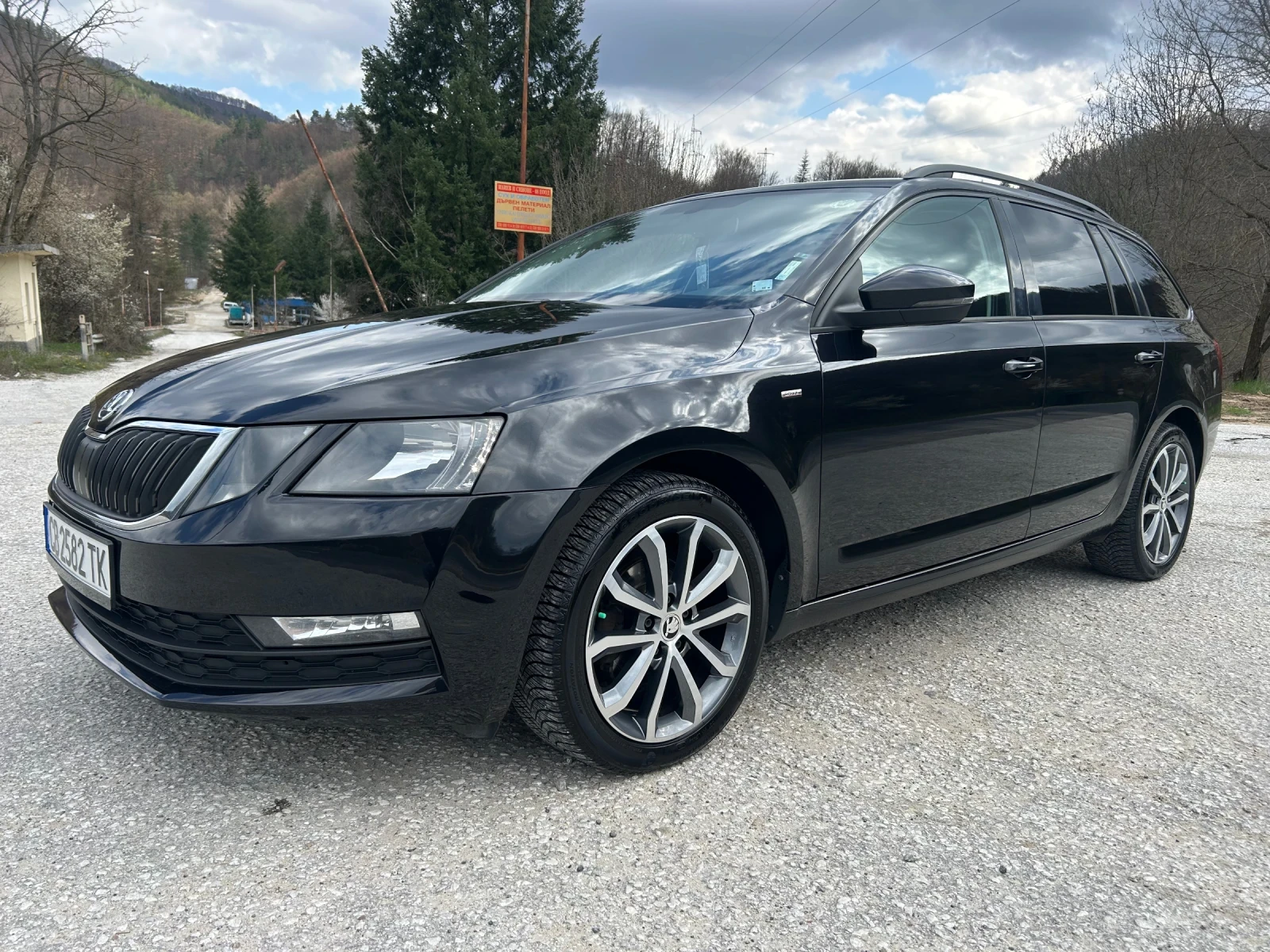 Skoda Octavia 1.6 TDI DSG, снимка 3 - Автомобили и джипове - 54183646