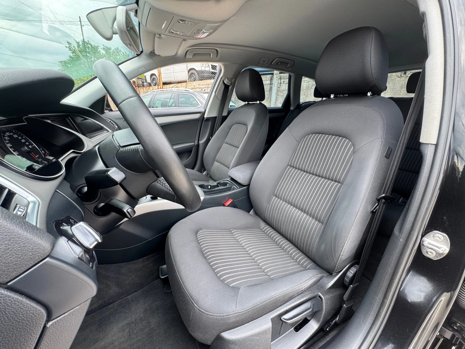Audi A4 2.0TDI-АВТОМАТ, снимка 8 - Автомобили и джипове - 54389839