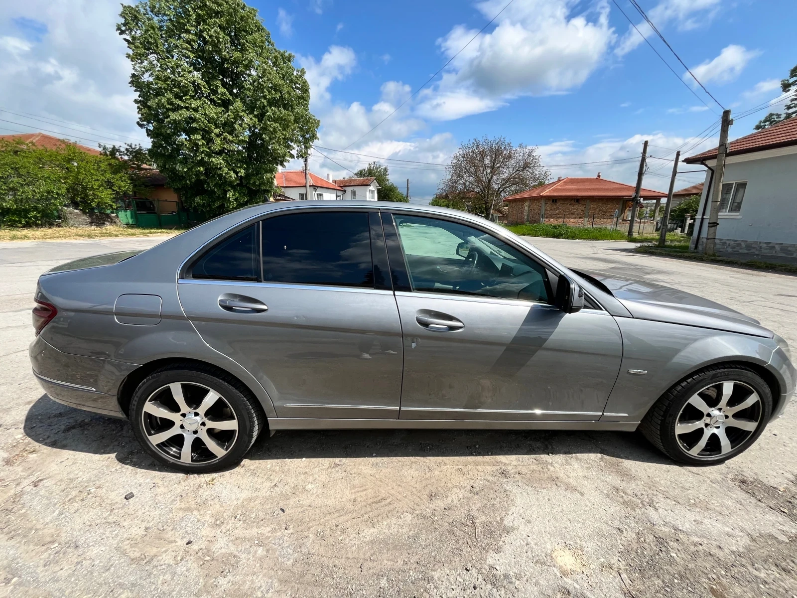 Mercedes-Benz C 220, снимка 3 - Автомобили и джипове - 54491415