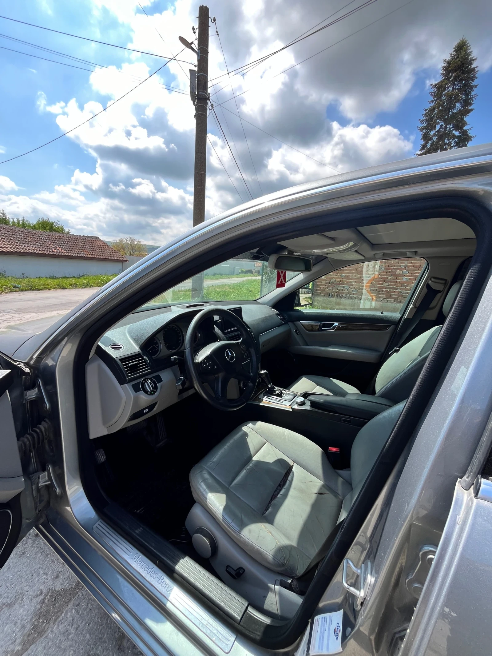 Mercedes-Benz C 220, снимка 6 - Автомобили и джипове - 54491415