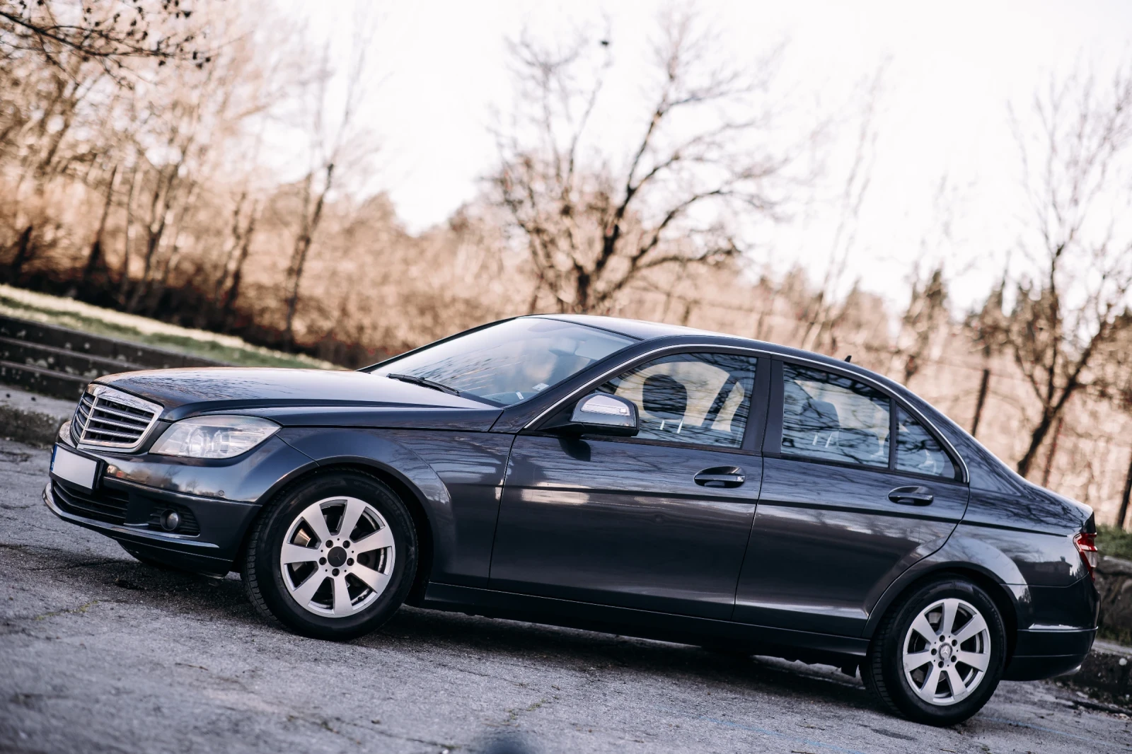 Mercedes-Benz C 220, снимка 2 - Автомобили и джипове - 54583550