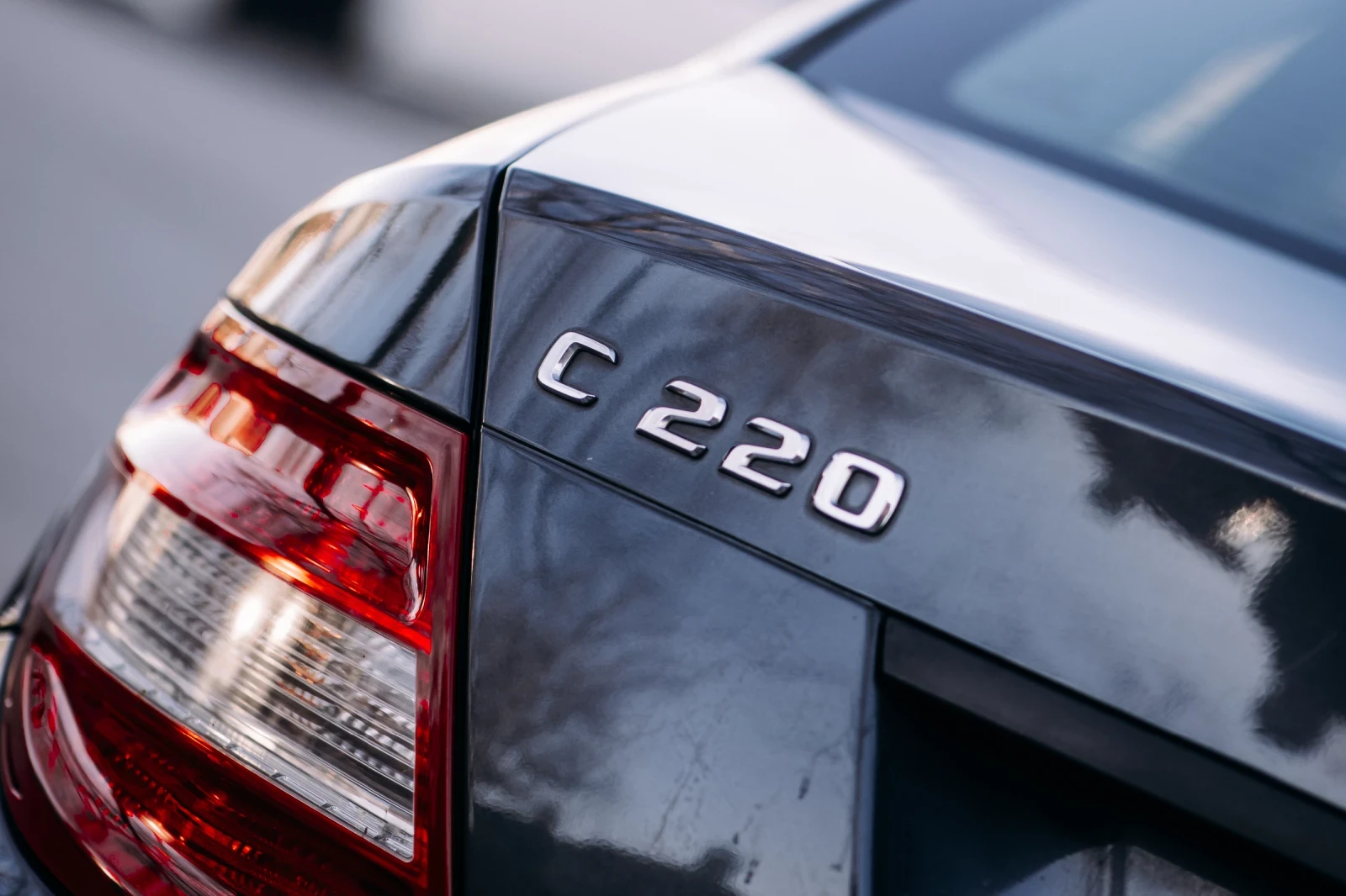 Mercedes-Benz C 220, снимка 4 - Автомобили и джипове - 54583550