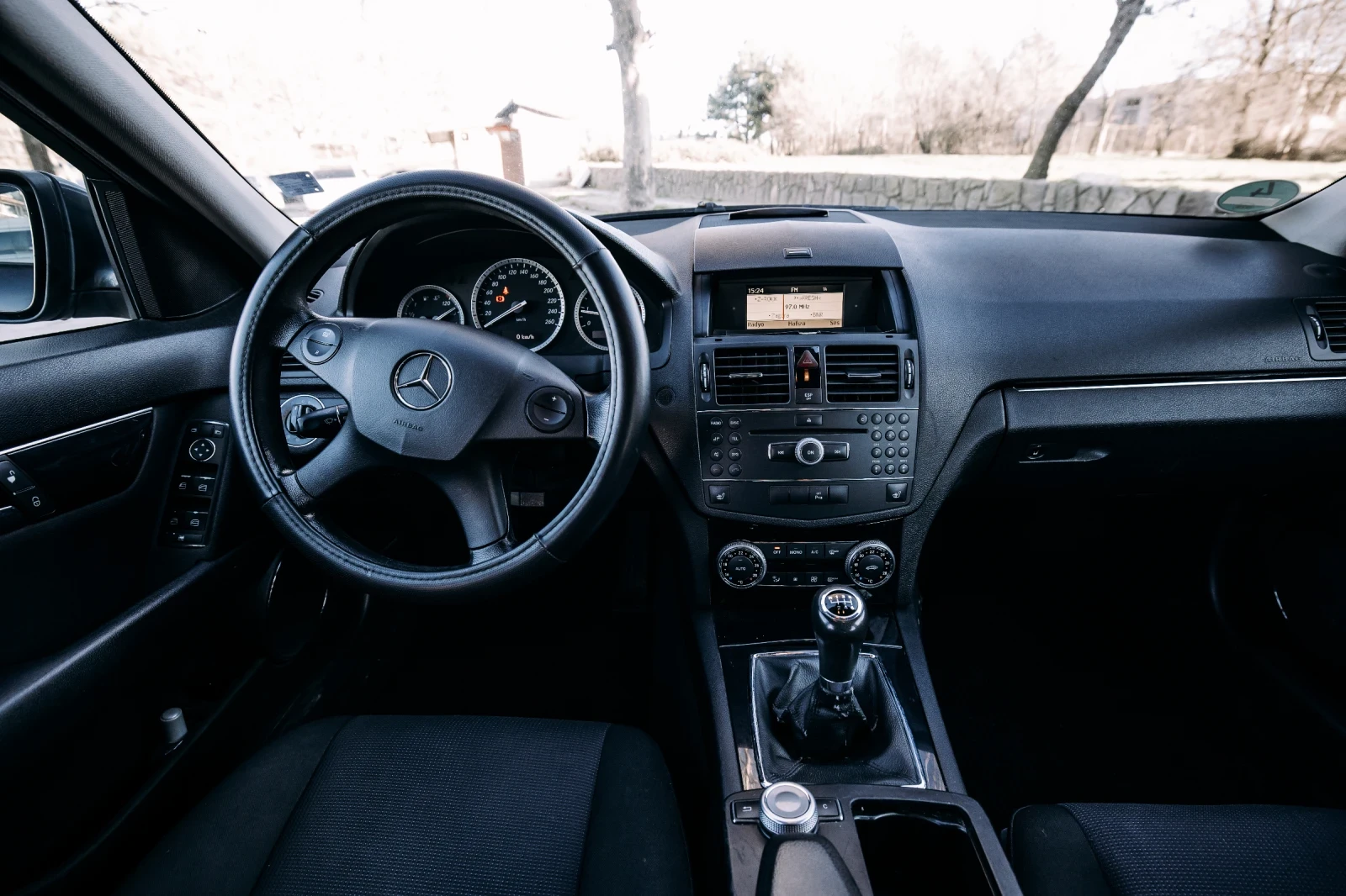 Mercedes-Benz C 220, снимка 11 - Автомобили и джипове - 54583550