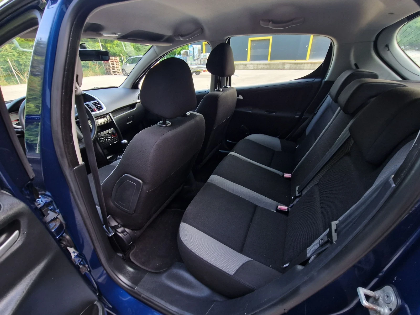 Peugeot 207 1.4i 75к.с., снимка 9 - Автомобили и джипове - 54986217