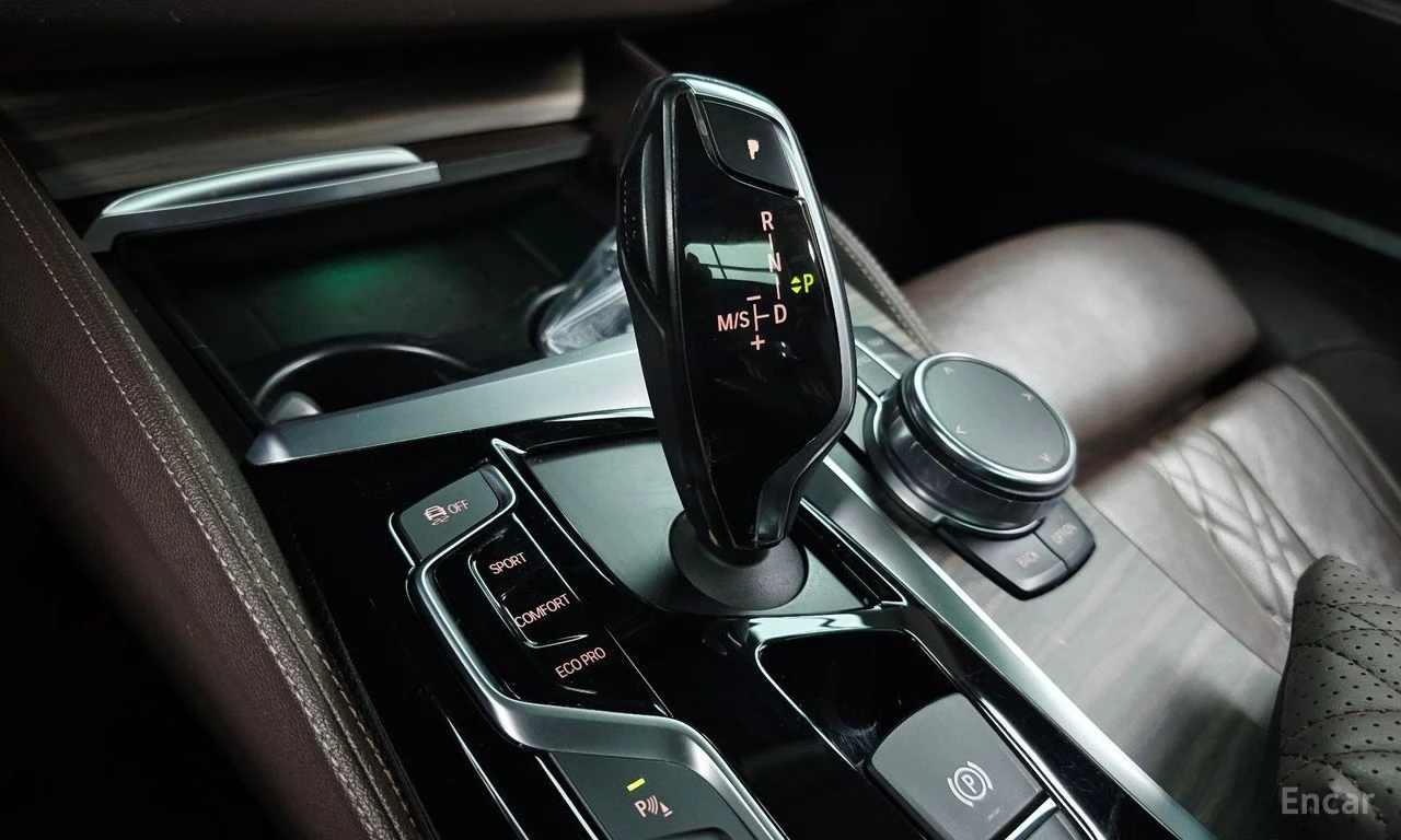 BMW 630 ОБДУХВАНЕ * 360 КАМЕРА * HEAD-UP * АВТОКРЕДИТ, снимка 14 - Автомобили и джипове - 55155065