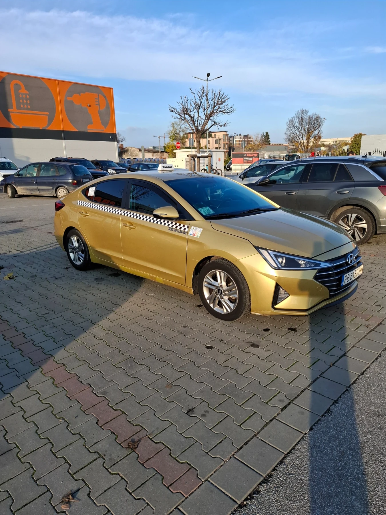 Hyundai Elantra Бензин газ, снимка 2 - Автомобили и джипове - 55435029