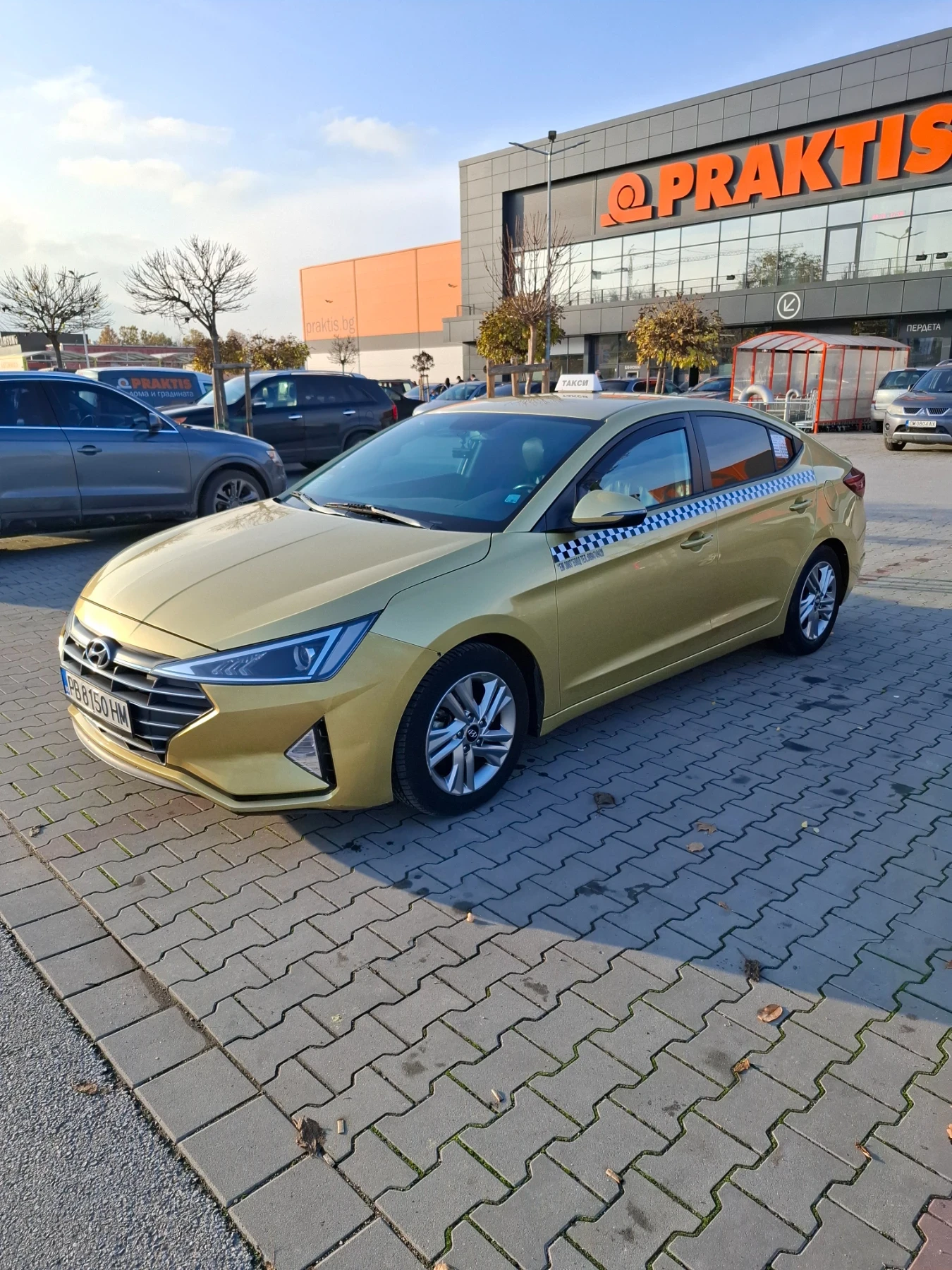 Hyundai Elantra Бензин газ, снимка 3 - Автомобили и джипове - 55435029