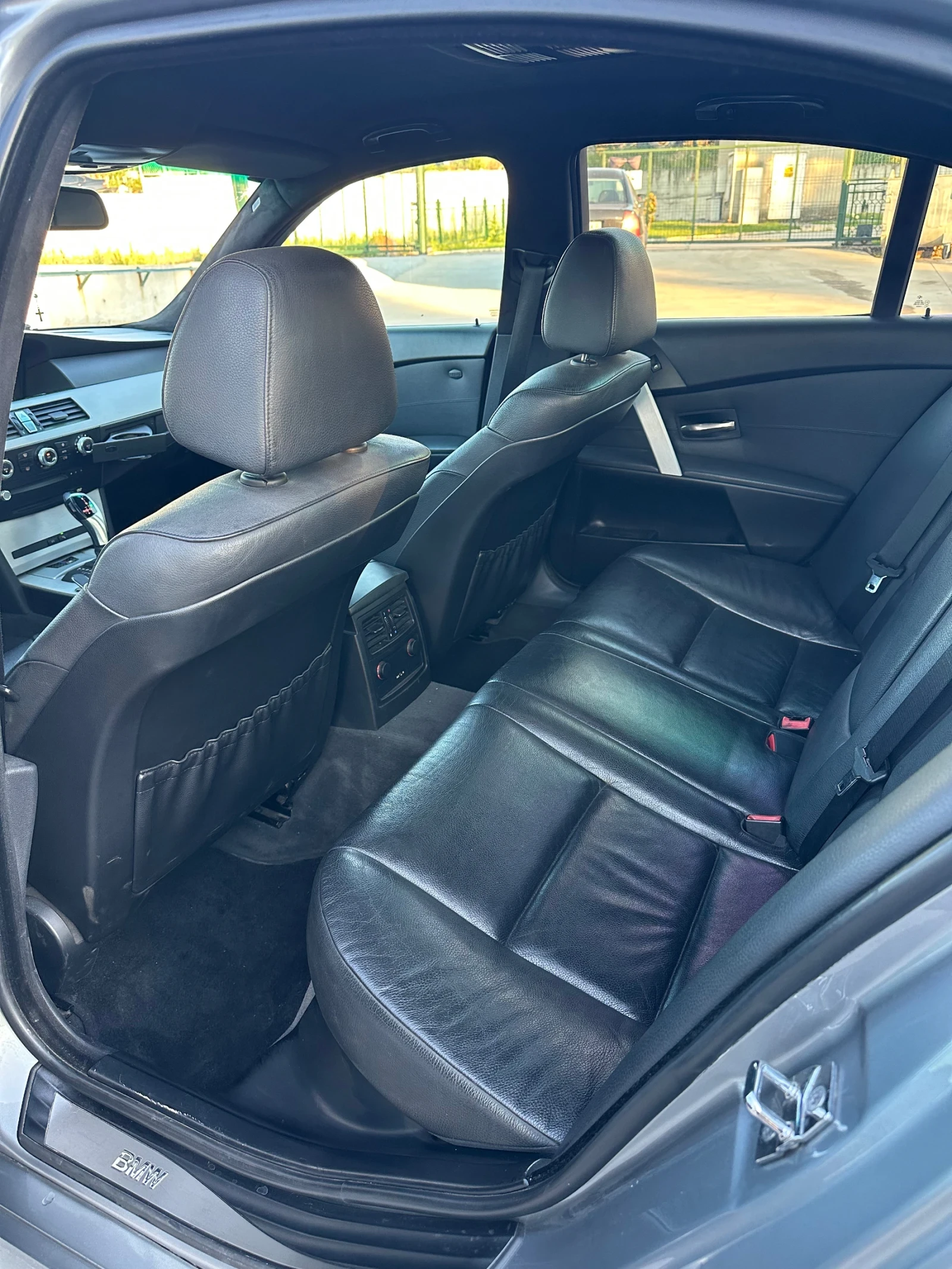 BMW 530, снимка 11 - Автомобили и джипове - 55617598