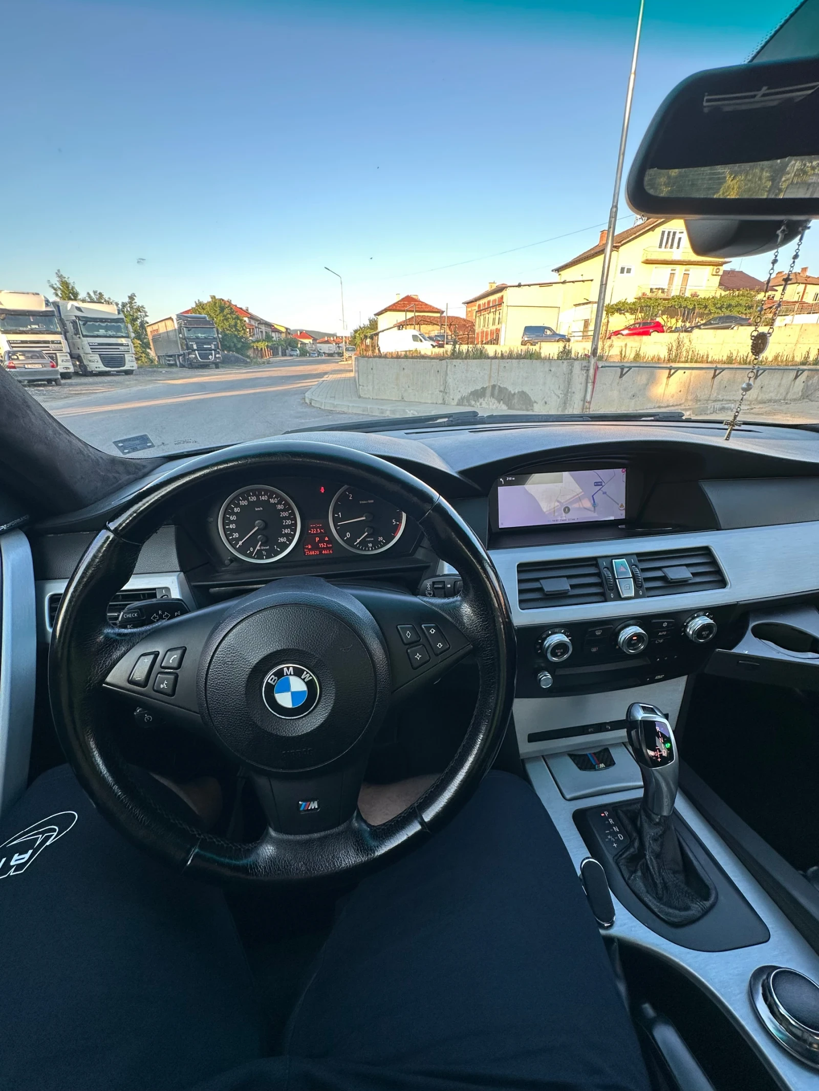 BMW 530, снимка 14 - Автомобили и джипове - 55617598