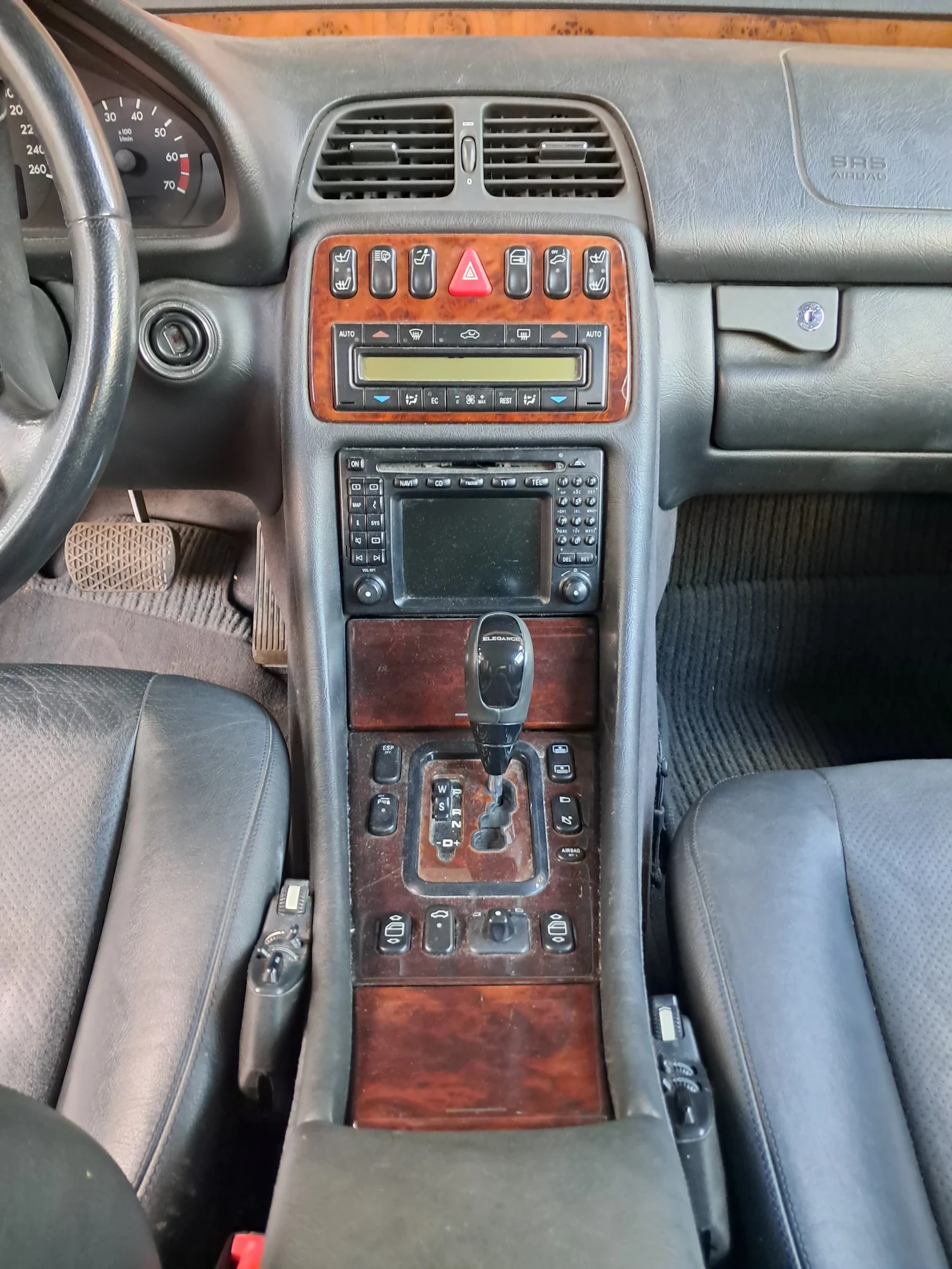 Mercedes-Benz CLK, снимка 2 - Автомобили и джипове - 55630115