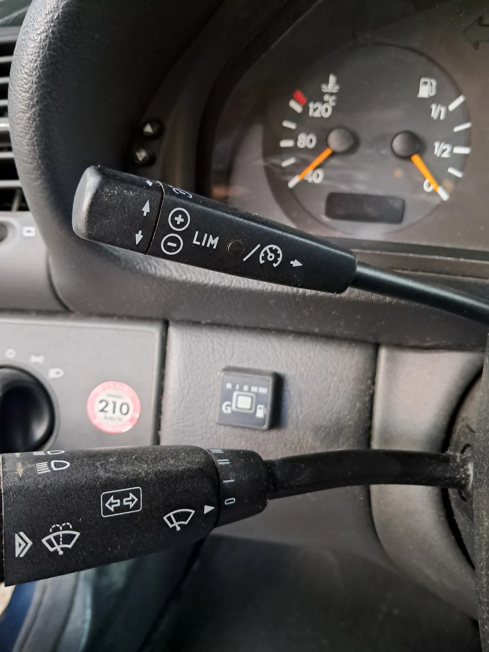 Mercedes-Benz CLK, снимка 3 - Автомобили и джипове - 55630115