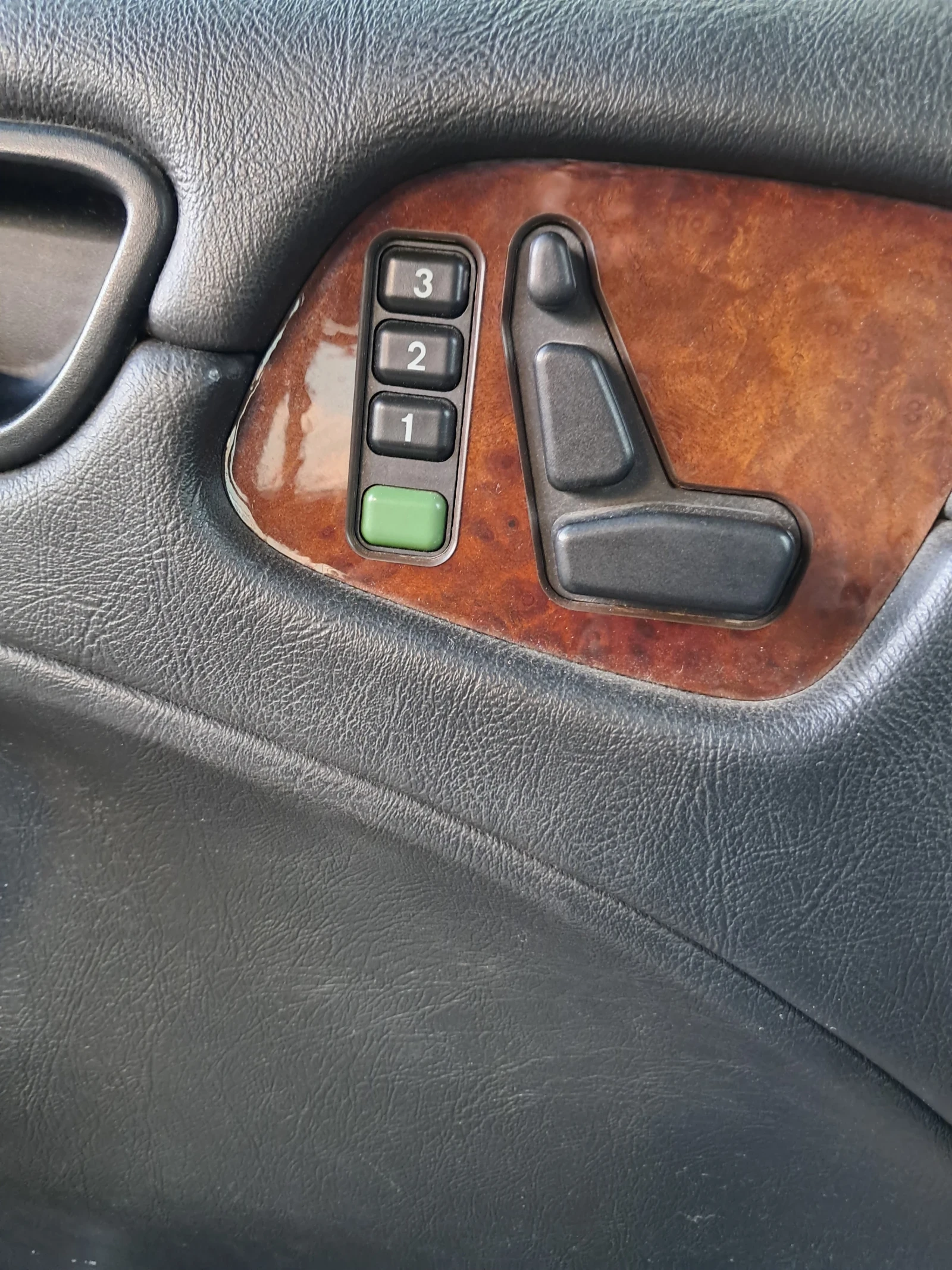 Mercedes-Benz CLK, снимка 6 - Автомобили и джипове - 55630115